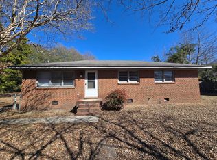 1929 Crestview Dr, Fayetteville, NC 28304