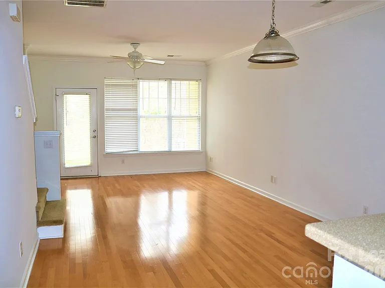 15232 Coventry Court Ln — Photo 7