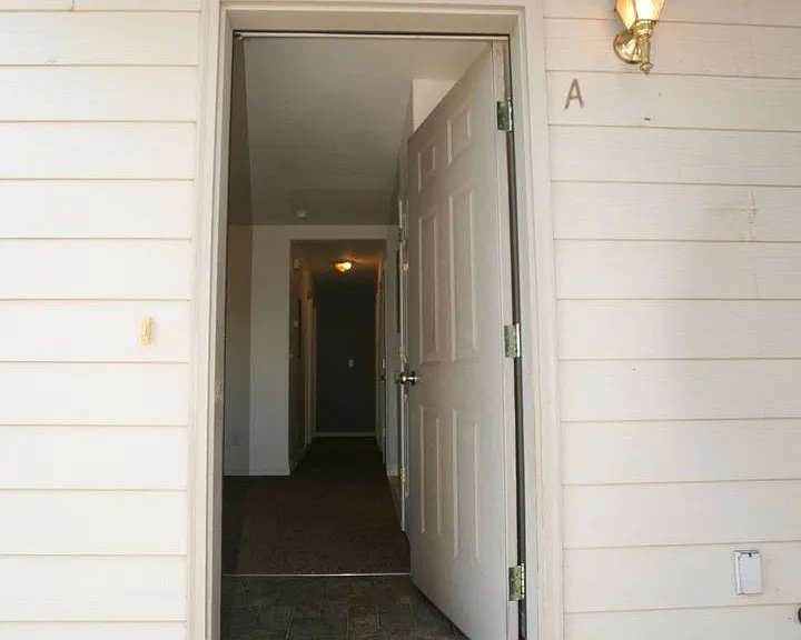 809 Mantle Dr #A-D — Photo 3