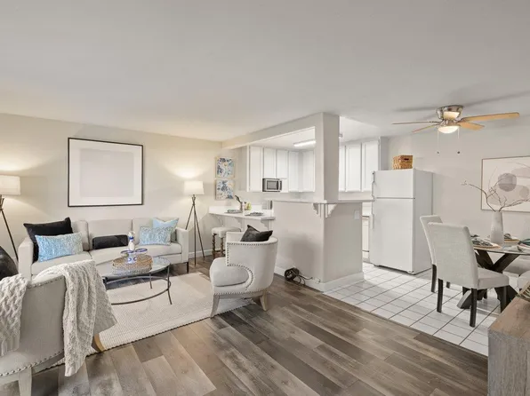 3591 S Bascom Ave APT 13, Campbell, CA 95008