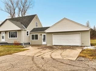 4469 W Coldwater Rd, Flint, MI 48504