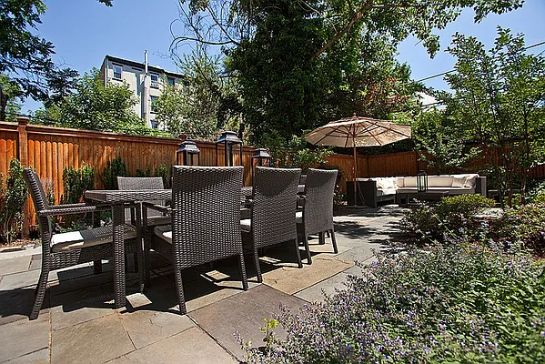 Sold by Arena Real Estate | media 9