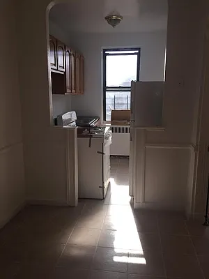 Rented by Roberto Guilbet, LREB | media 27