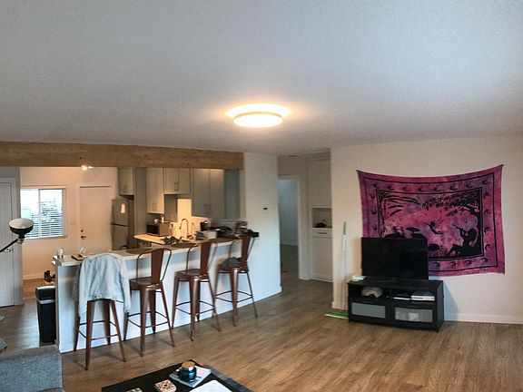 3rd image of 4432 Rosebud Ln