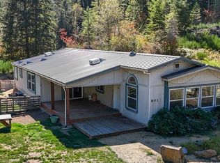 801 Hemlock Rd, Carson, WA 98610