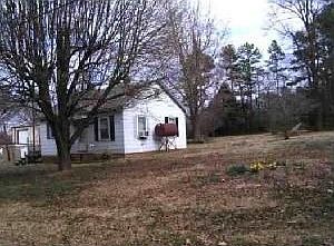 2nd image of 105 Tucker St