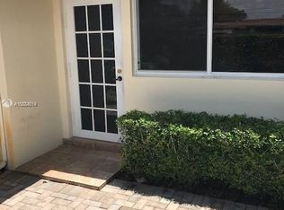 8640 SW 47th St #1, Miami, FL 33155