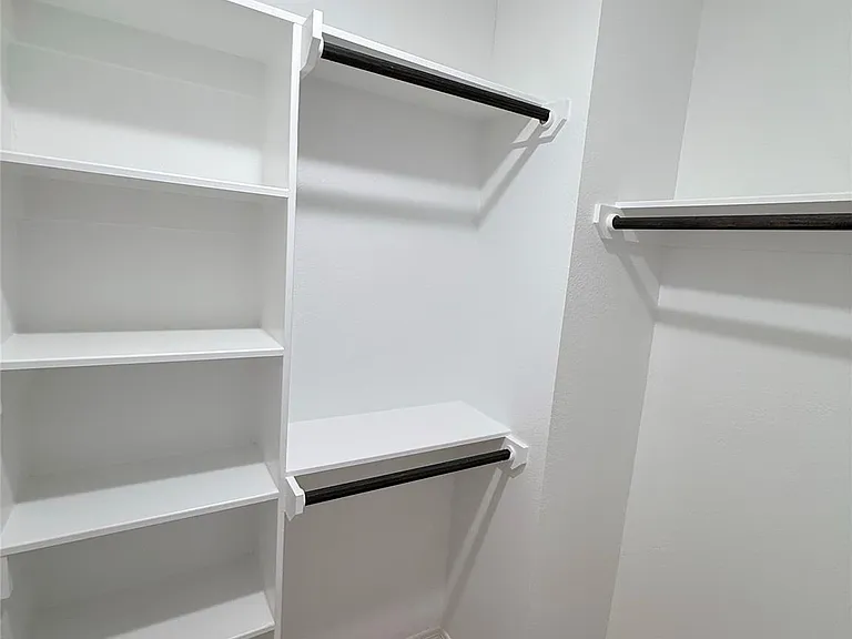 2830 Scanlan Mdw — Photo 15