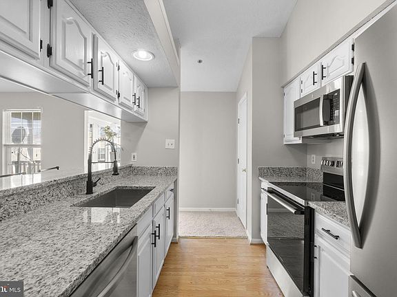 4th image of 617 Himes Ave #Vi110