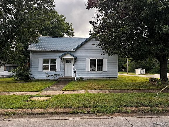 3rd image of 709 Walnut St