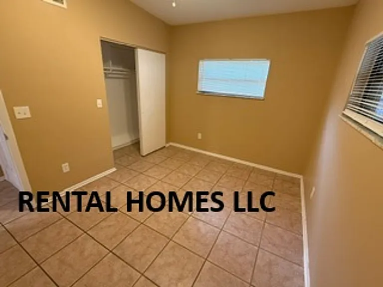 134 Wilson Dr — Photo 8