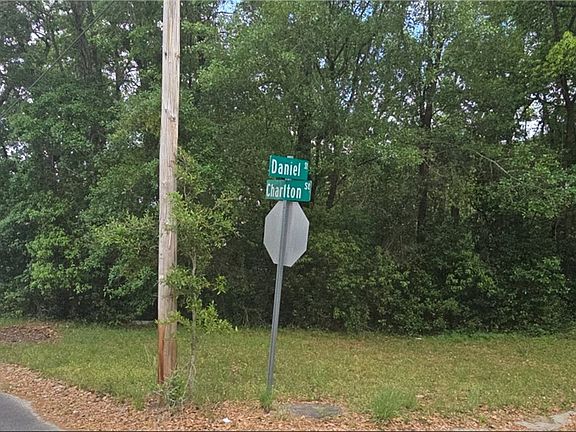 4th image of 1227 Martin Luther King Dr