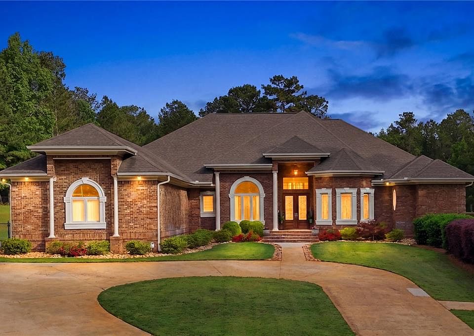 1st image of 304 Deer Creek Dr