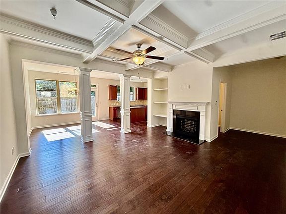 5th image of 3487 Desoto Rd
