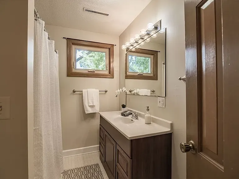 3420 Kingman Blvd #1 — Photo 3