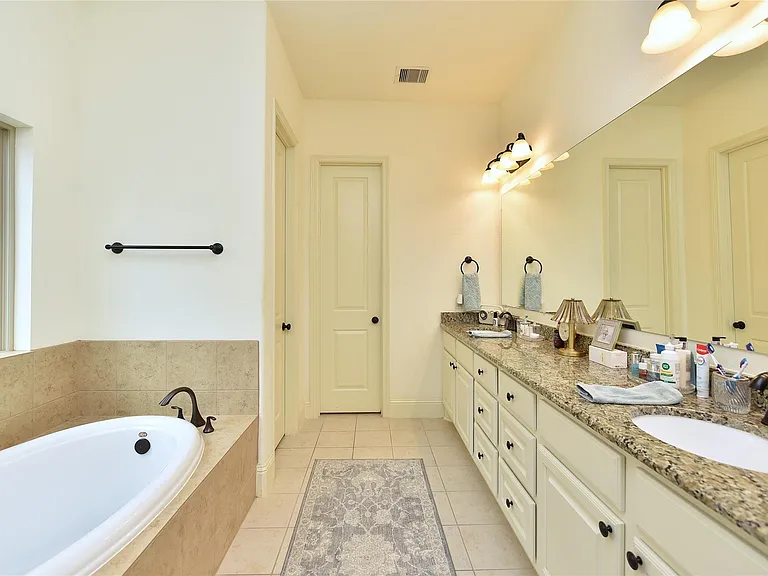 13117 Stoneleigh Terrace Dr — Photo 20