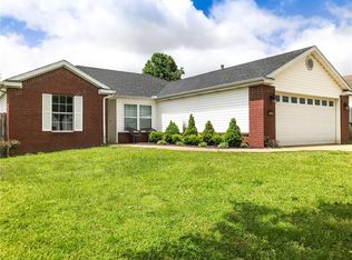 2546 Meadow Lake St, Springdale, AR 72764