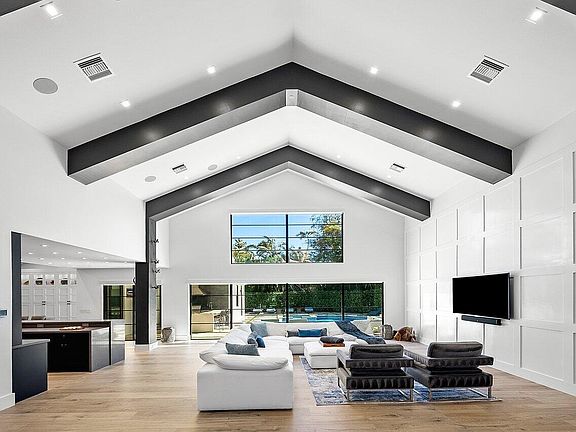 4th image of 3746 NW 53rd Street