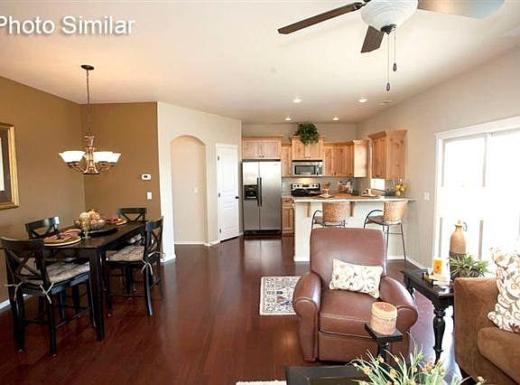 2nd image of 560 Blue Pine Ln