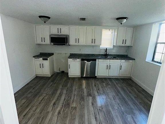 2nd image of 10221 Beam St