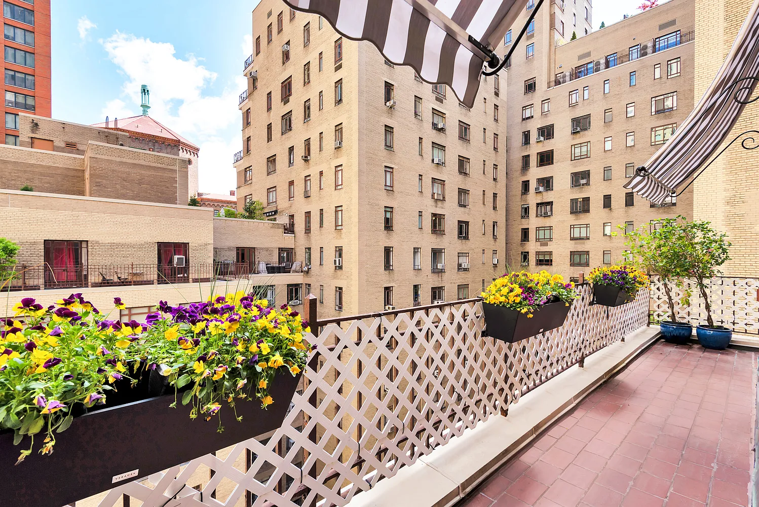 25 Central Park West — Photo 1