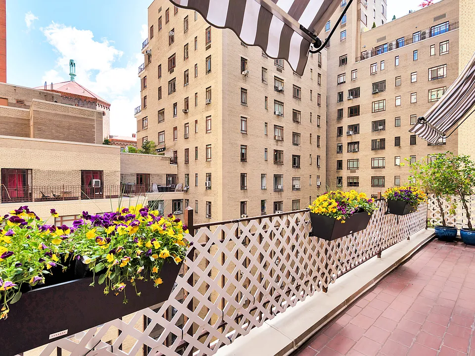 25 Central Park W #12D