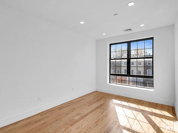 5th image of 672 Halsey St #2F