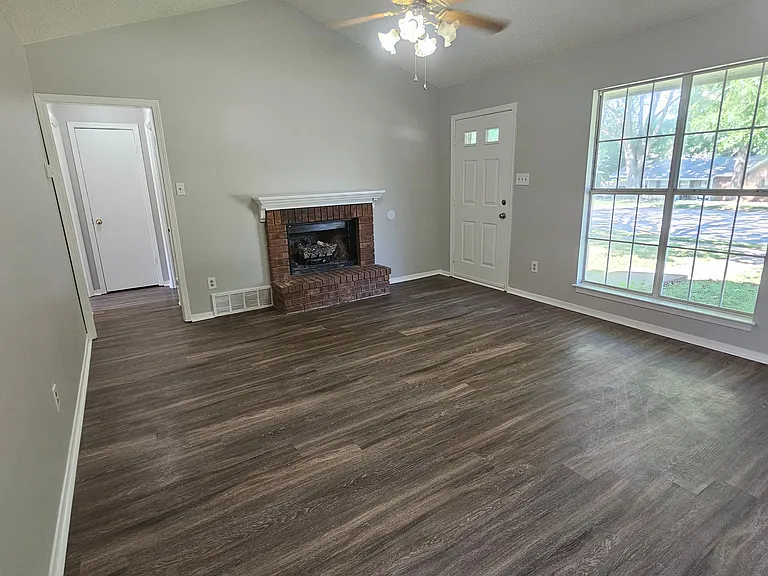 6340 Cornwall Rd — Photo 7