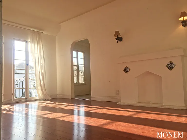 654 S Dunsmuir Ave — Photo 24