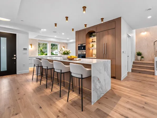 1139 W 33rd Ave, Vancouver, BC V5V 3B1