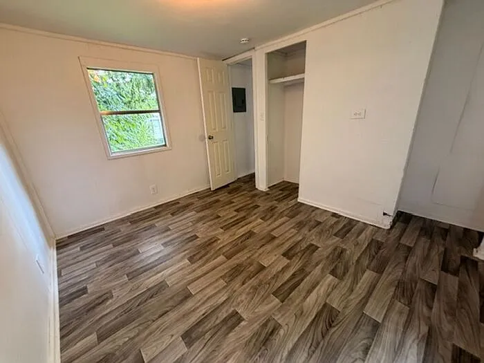 2 bed, 1.0 bath, $1,000 — Photo 2
