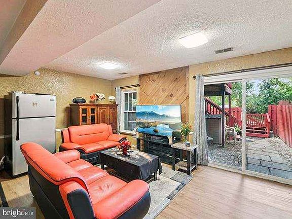 3rd image of 1927 Amberstone Ct #Bas