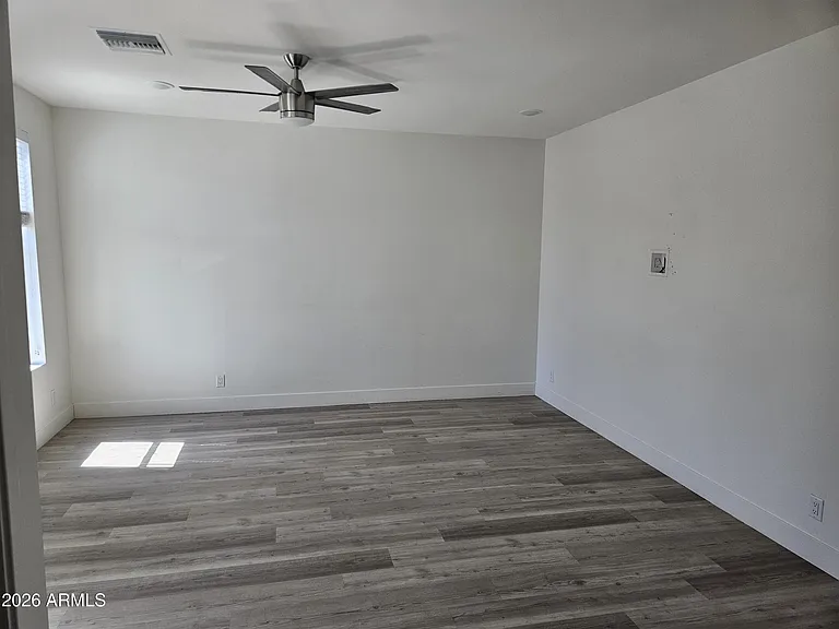 214 S Roosevelt St #L — Photo 34
