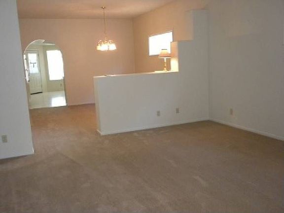 living room/dining room