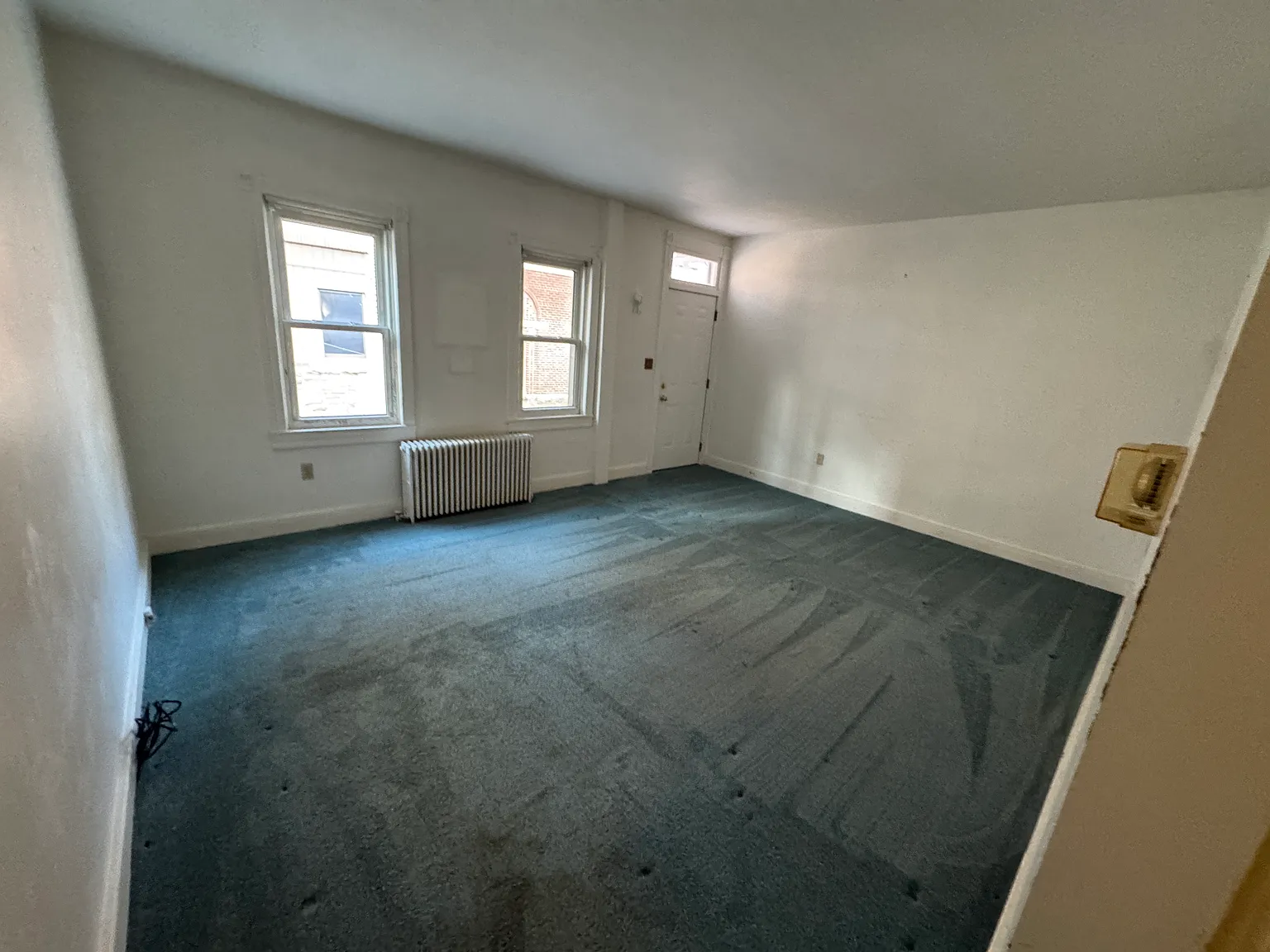 2 bed, 1200 sqft, $1,300 — Photo 3
