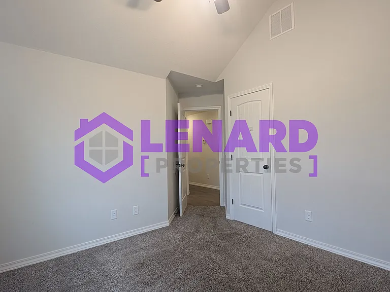 660 N Montego St — Photo 11