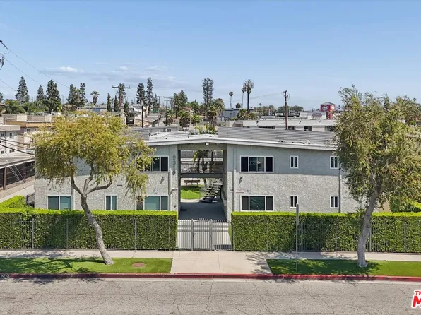 9910 S Village Dr, Inglewood, CA 90305