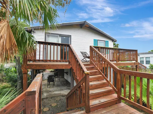 1035 16th St, San Leon, TX 77539