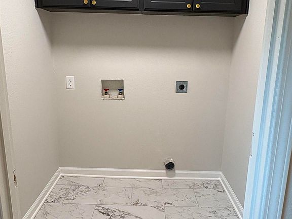 4th image of 227 White Rd