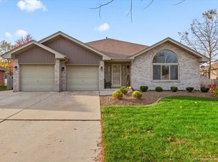 1327 Key West Dr, Lockport, IL 60441