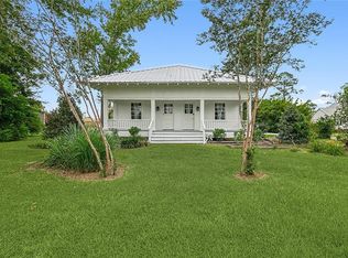 20480 Camille Dr, Springfield, LA 70462