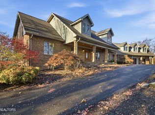 306 Teague Ln, Sevierville, TN 37862