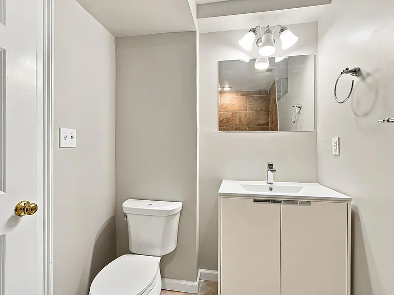 1014 Clinton St #1STREAR — Photo 15