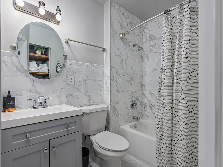 151 Lawton St SW — Photo 43