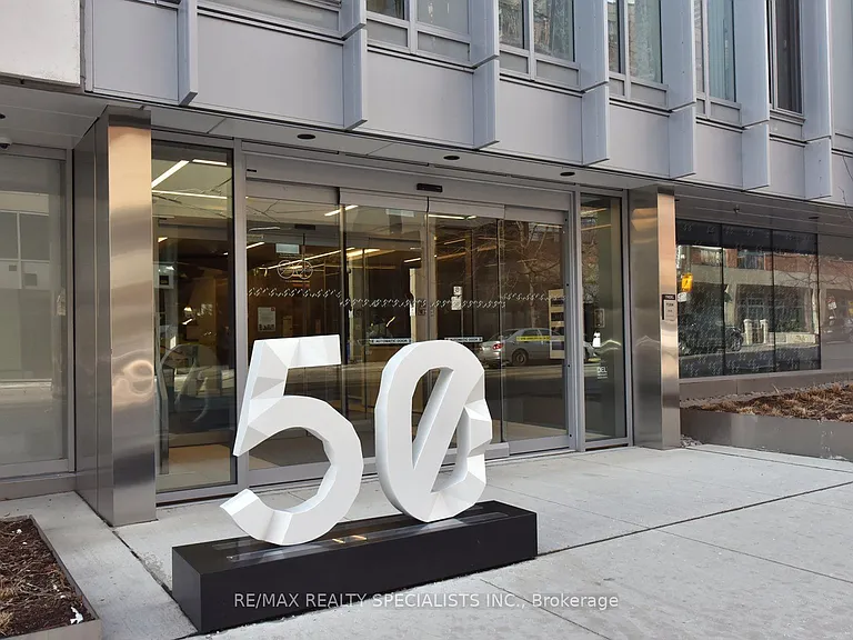 50 McCaul St #401 — Photo 2