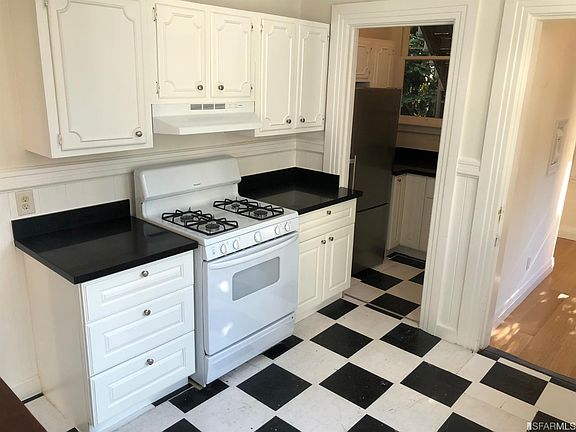 5th image of 374 Dolores St #374