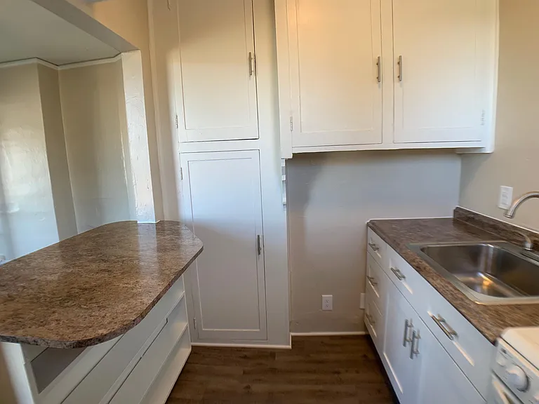 646 Washington Ave #2 — Photo 7