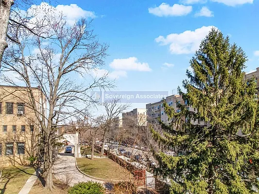 Sold by Sovereign Associates | media 5