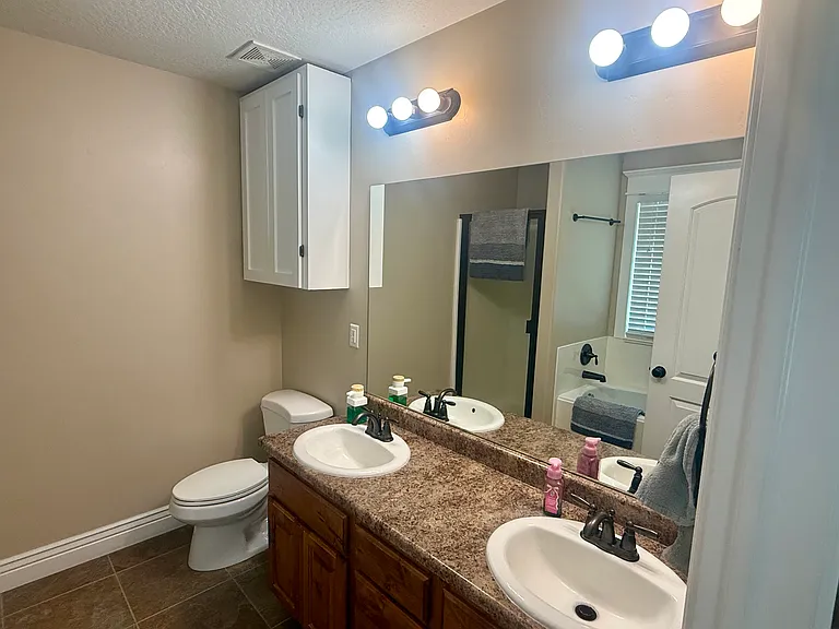 254 N Constitution Dr W — Photo 13