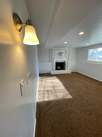 1030 N 250 W — Photo 3
